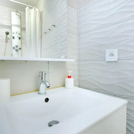 T2 Cosy Et Moderne A Confluence Oullins